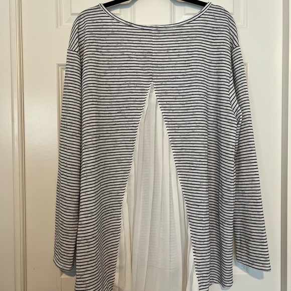 NWT LANE BRYANT STRIPE TOP - Picture 2 of 5
